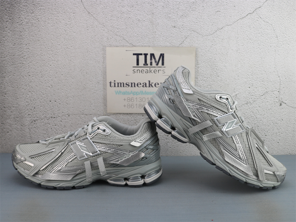 New Balance 1906A Concrete Silver Metallic M1906AG